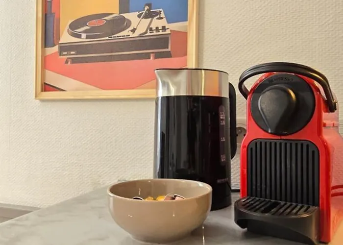 Cote Cour, T2 Espace Exterieur Au Calme لورد