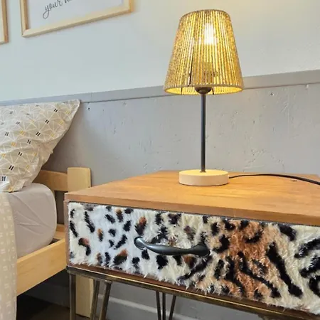 Διαμέρισμα Cote Cour, T2 Espace Exterieur Au Calme