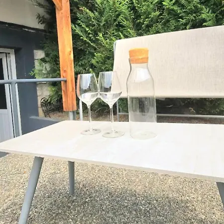 Appartement Cote Cour, T2 Espace Exterieur Au Calme *