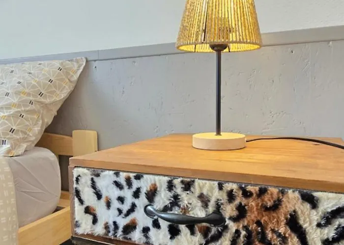 Διαμέρισμα Cote Cour, T2 Espace Exterieur Au Calme